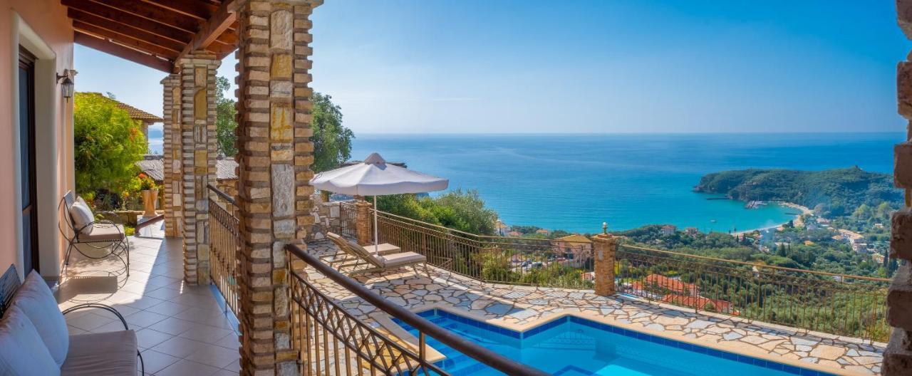 Apolis Villas & Suites Resort Parga Esterno foto