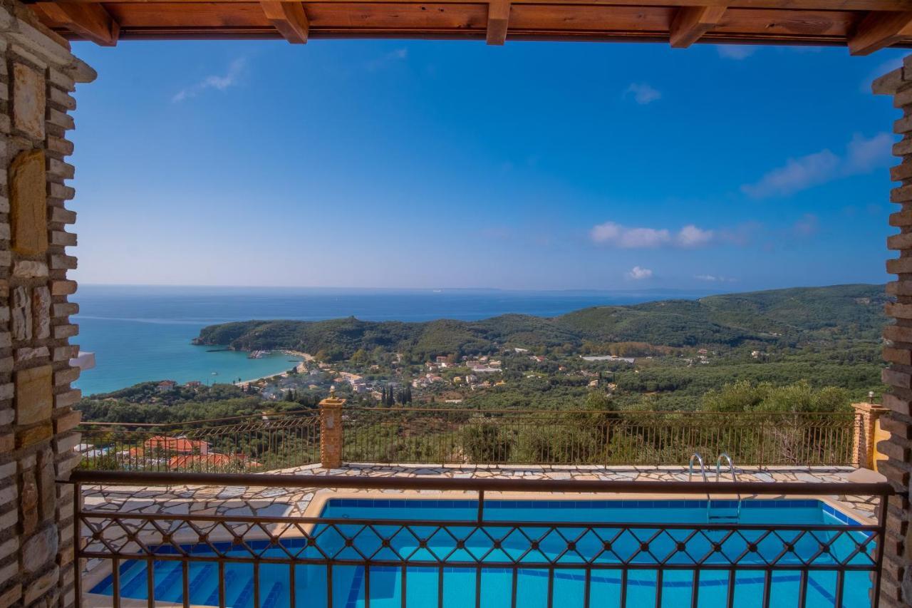 Apolis Villas & Suites Resort Parga Esterno foto